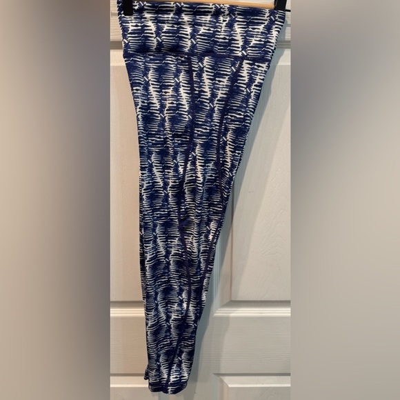 Vineyard Vines Womens Leggings Performance Capri Blue & White Pattern Size Small - Picture 4 of 10